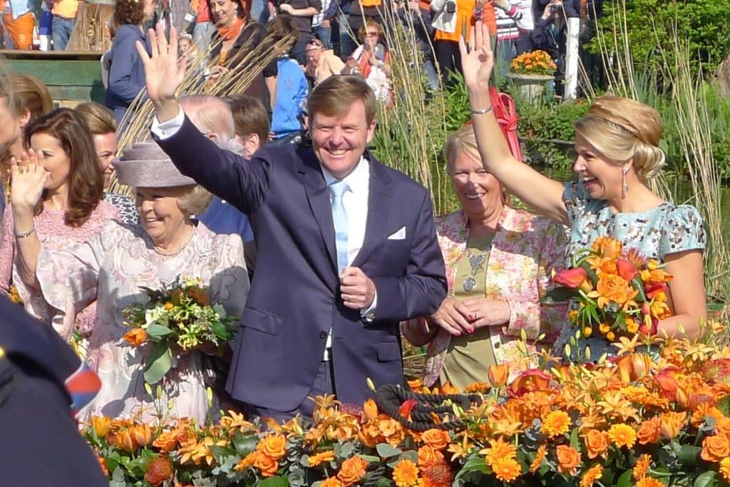 on Kingsday the royal family visits a municipality