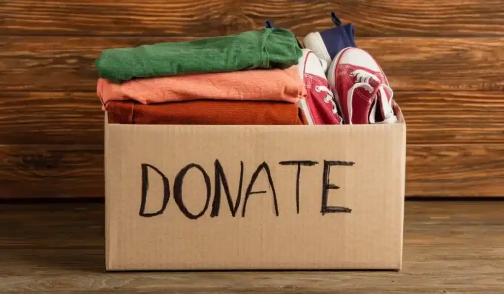 Don't throw away what you don't use, give it a second life.